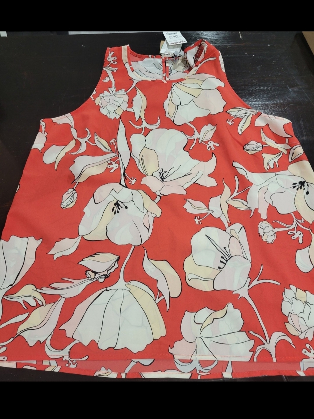 Dalia Coral Floral Sleeveless Camisole with Cream Blooms